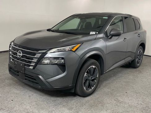 Used 2025 Nissan Rogue SV FWD image 7
