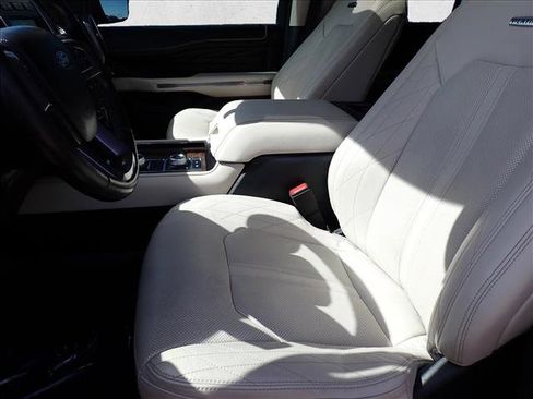 Used 2019 Ford Expedition Platinum AWD/4WD image 13