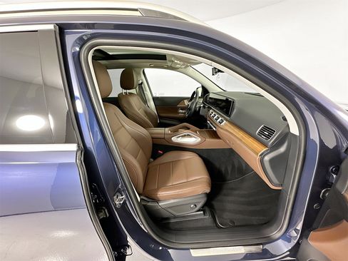 Certified 2025 Mercedes-Benz GLE 350 4MATIC image 32