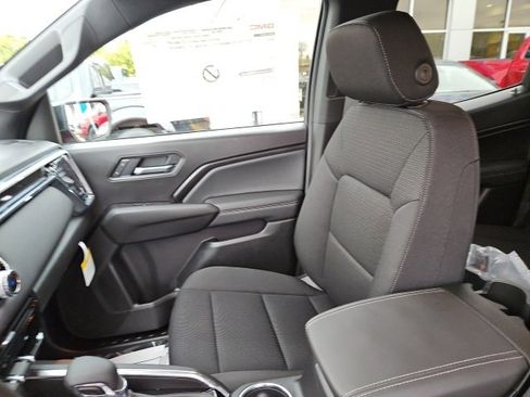 New 2026 GMC Canyon Elevation w/ Convenience Package image 28