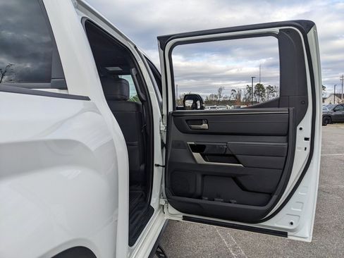 Used 2025 Toyota Tundra Limited image 54