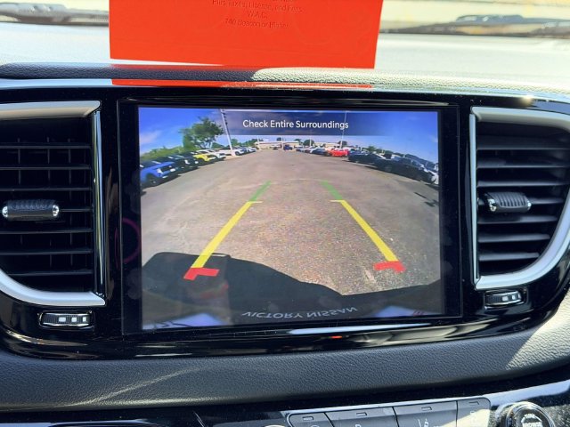Used 2025 Chrysler Pacifica Select FWD image 20