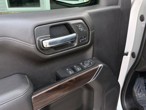 Used 2021 GMC Sierra 1500 SLT w/ SLT Convenience Package AWD/4WD image 19