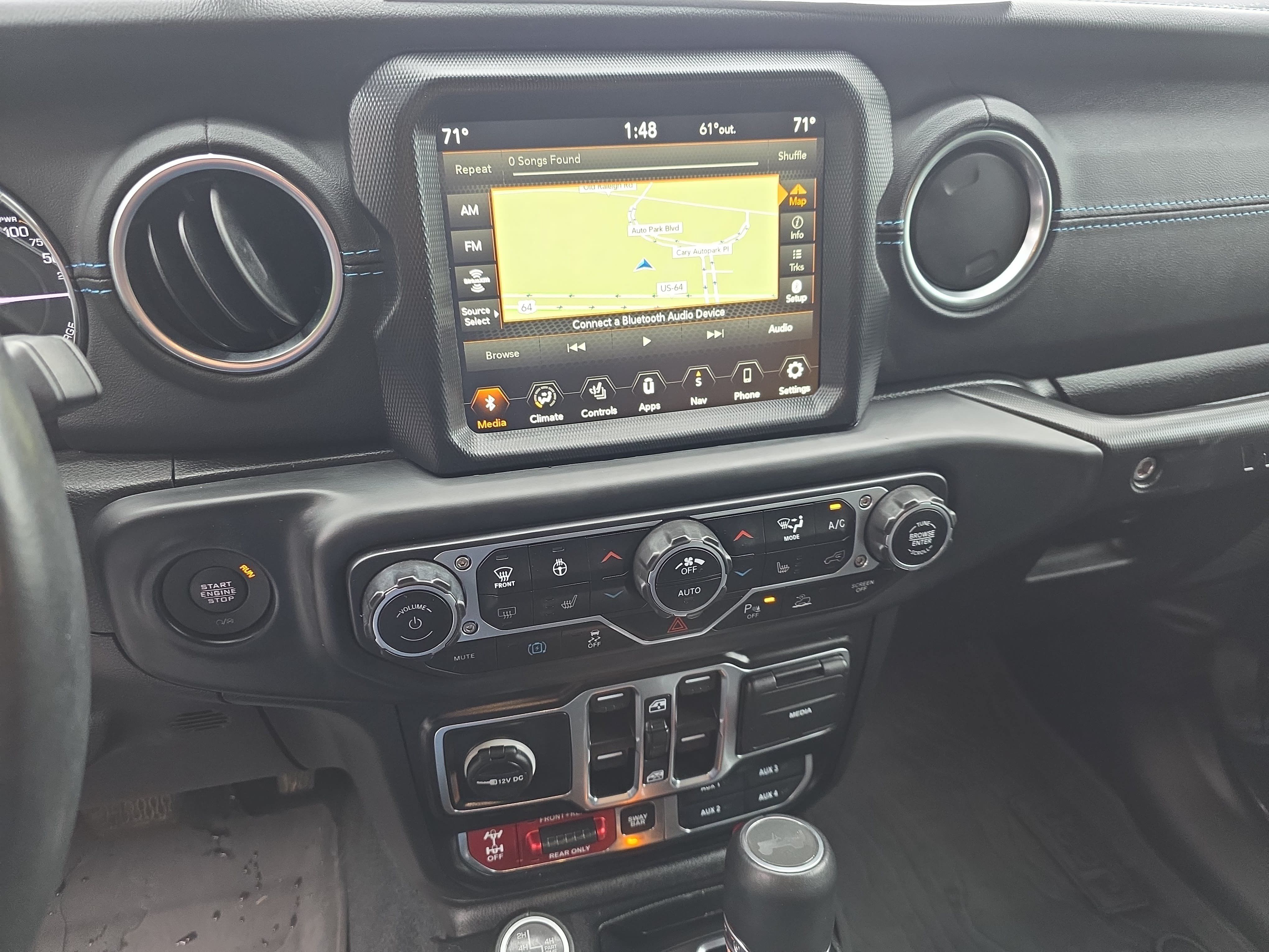 Used 2022 Jeep Wrangler Unlimited Rubicon 4xe w/ Cold Weather Group AWD/4WD image 6