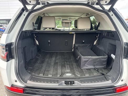 Used 2025 Land Rover Discovery Sport S AWD/4WD image 8