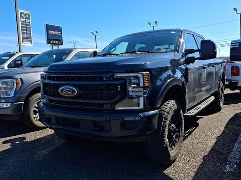 Used 2019 Ford F150 Lariat w/ Equipment Group 502A Luxury image 2