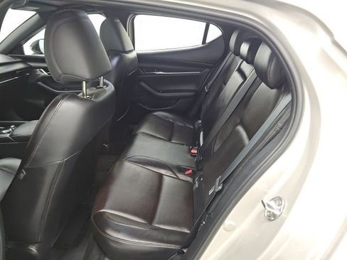 Used 2024 MAZDA MAZDA3 Hatchback w/Premium Plus Pkg image 29