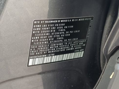 Used 2022 Volkswagen Tiguan SE FWD image 34