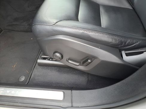 Used 2023 Volvo XC90 B5 Core image 13