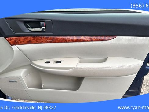 Used 2010 Subaru Legacy 3.6R Limited image 12