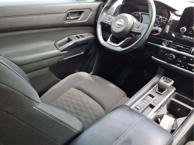 Certified 2024 Nissan Pathfinder SV FWD image 9