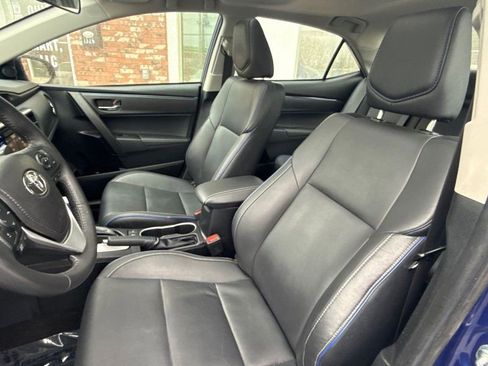 Used 2018 Toyota Corolla XSE image 12