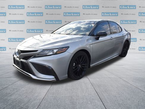 Used 2021 Toyota Camry XSE w/ Navigation Package image 10