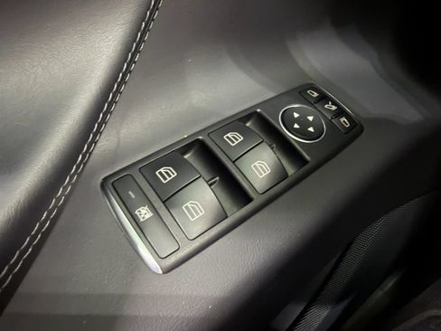 Used 2020 Tesla Model X Long Range AWD/4WD image 31