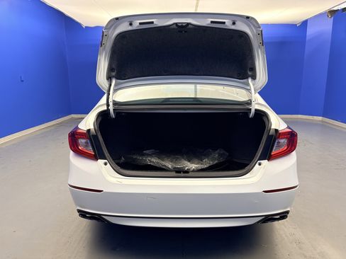 Used 2018 Honda Accord Sport image 27