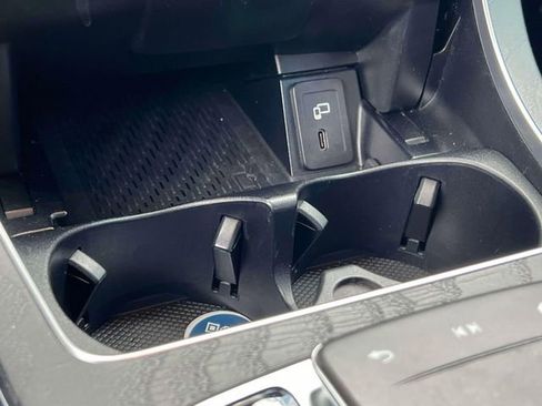 Used 2020 Mercedes-Benz GLC 300 image 34