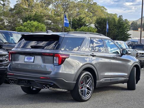 New 2026 Ford Explorer ST image 4