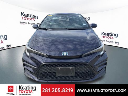 Certified 2024 Toyota Corolla SE w/ SE Package image 2
