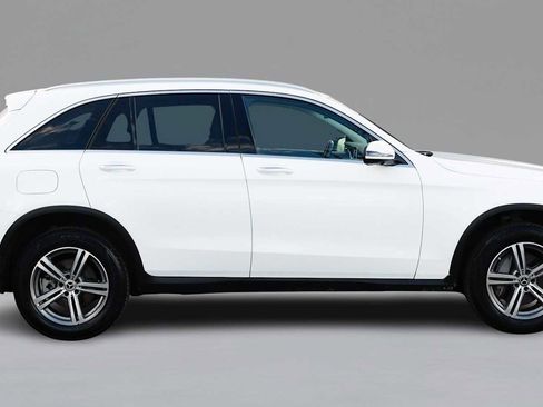 Used 2022 Mercedes-Benz GLC 300 4MATIC image 4