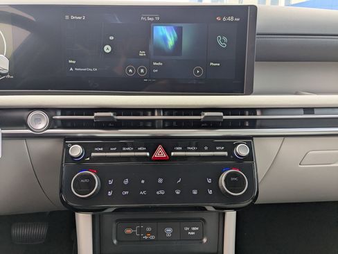 New 2025 Hyundai Tucson Limited image 10