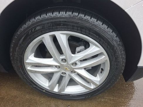 Used 2021 Chevrolet Equinox Premier image 5