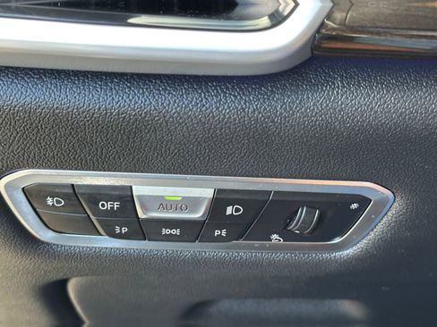 Used 2019 BMW X5 xDrive40i w/ M Sport Package image 16