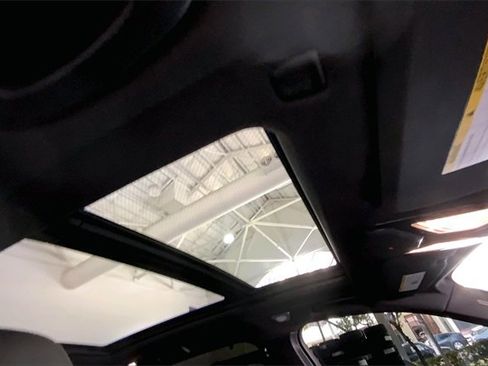 Used 2021 BMW X5 M50i w/ Executive Package image 21