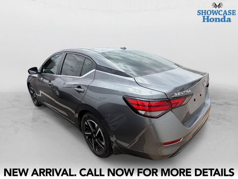 Used 2025 Nissan Sentra SV FWD image 4