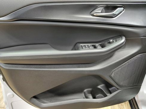 Used 2024 Jeep Grand Cherokee L Altitude image 40