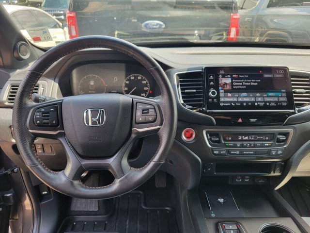Used 2025 Honda Ridgeline TrailSport image 12