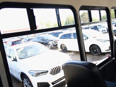 Used 2022 Mercedes-Benz Sprinter 3500 image 19