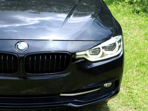 Used 2017 BMW 330i Sedan image 37