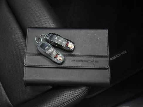 Used 2013 Porsche 911 Carrera image 6