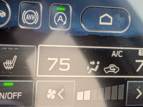 Used 2025 Subaru Outback Premium AWD/4WD image 23