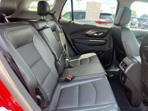 Used 2024 GMC Terrain SLT FWD image 16