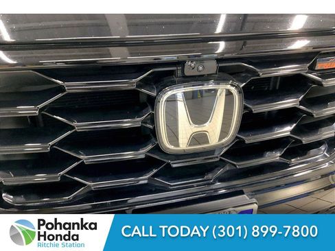 Used 2024 Honda Pilot TrailSport image 31