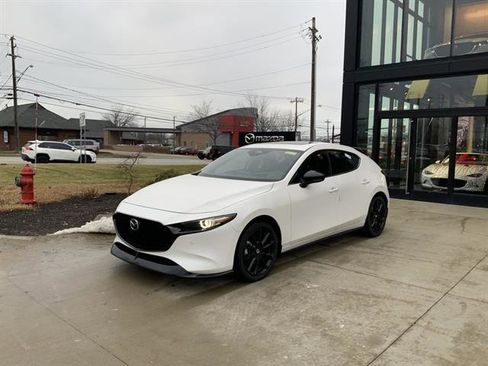 New 2026 MAZDA MAZDA3 Hatchback w/Premium Plus Pkg image 3