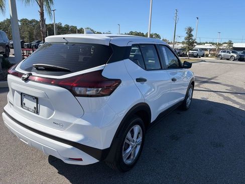 Certified 2025 Nissan Kicks Play S image 10