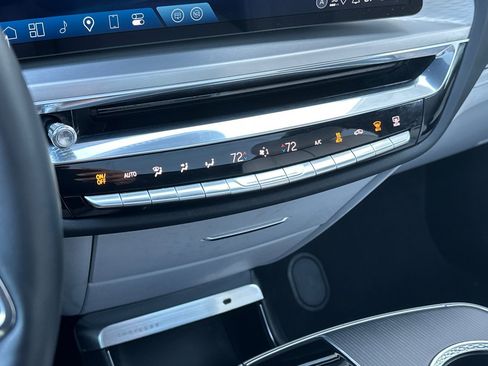 Certified 2025 Cadillac Lyriq Luxury image 26