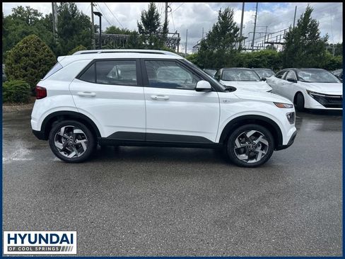 New 2026 Hyundai Venue SEL FWD image 8
