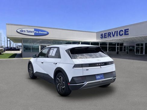 Certified 2023 Hyundai Ioniq 5 SEL w/ Cargo Package RWD image 6