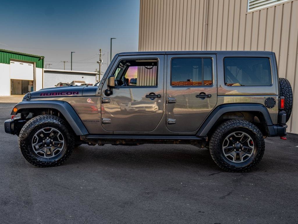 Used 2016 Jeep Wrangler Unlimited Rubicon AWD/4WD image 5