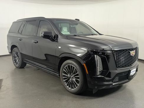 Used 2025 Cadillac Escalade Sport Platinum w/ LPO, Floor Liner Package AWD/4WD image 2
