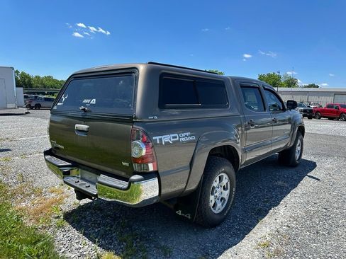 Used 2015 Toyota Tacoma 4x4 Double Cab w/ TRD Off-Road Package image 11