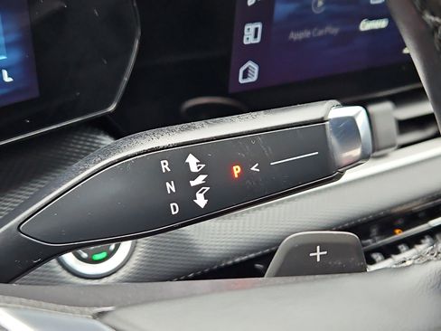 Used 2025 Chevrolet Equinox LT image 17