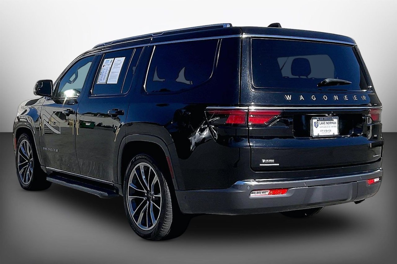 Used 2022 Jeep Wagoneer Series II w/ Convenience Group I AWD/4WD image 6