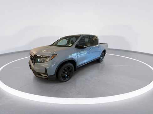 Used 2024 Honda Ridgeline Black Edition image 3