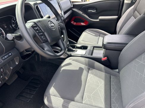 Used 2025 Nissan Frontier SV RWD image 10