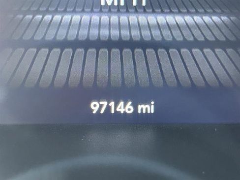 Used 2019 Dodge Challenger SXT w/ Plus Package image 15