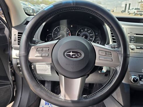 Used 2010 Subaru Outback 2.5i Premium AWD/4WD image 36